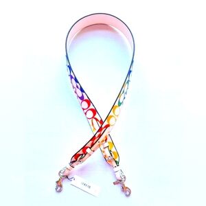 🆕️COACH RAINBOW SIGNATURE LEATHER CROSSBODY STRAP | CJ952